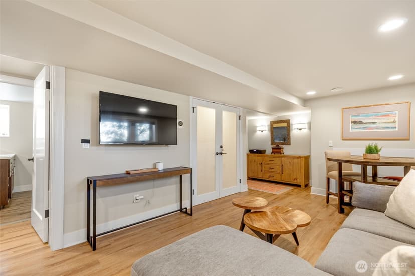 Property photo for 803 W Armour Street, Seattle photo 29