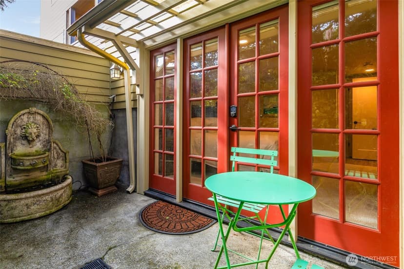 Property photo for 803 W Armour Street, Seattle photo 32