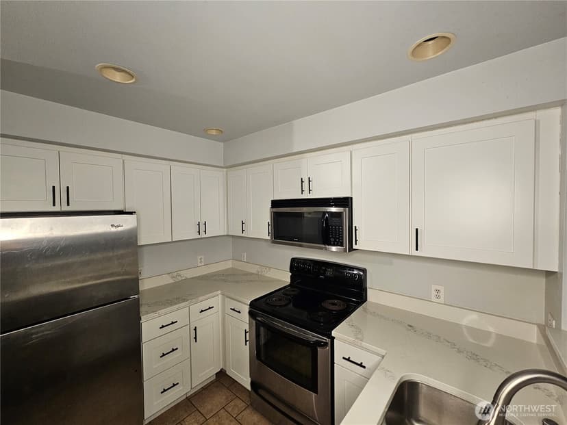 Property photo for 2530 15th Avenue W #303, Seattle photo 11