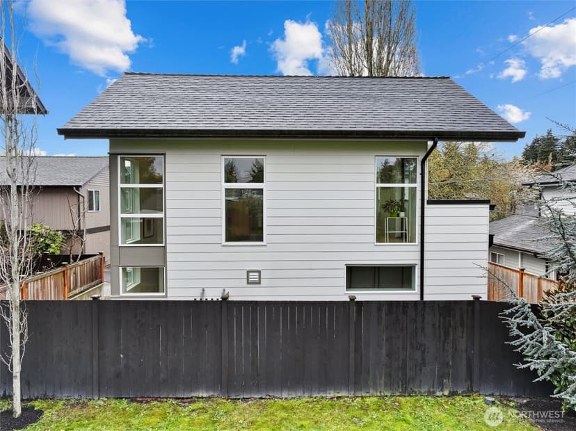 Property photo for 10055 8th Avenue NW #B, Seattle photo 16