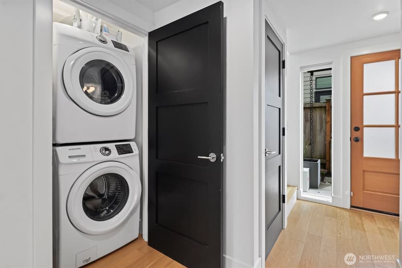 Property photo for 10055 8th Avenue NW #B, Seattle photo 13
