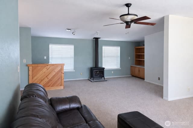 Property photo for 759 Park Avenue NE, Ocean Shores photo 4