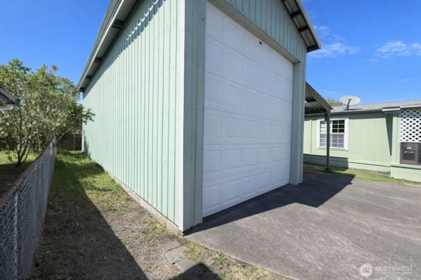 Property photo for 759 Park Avenue NE, Ocean Shores photo 24