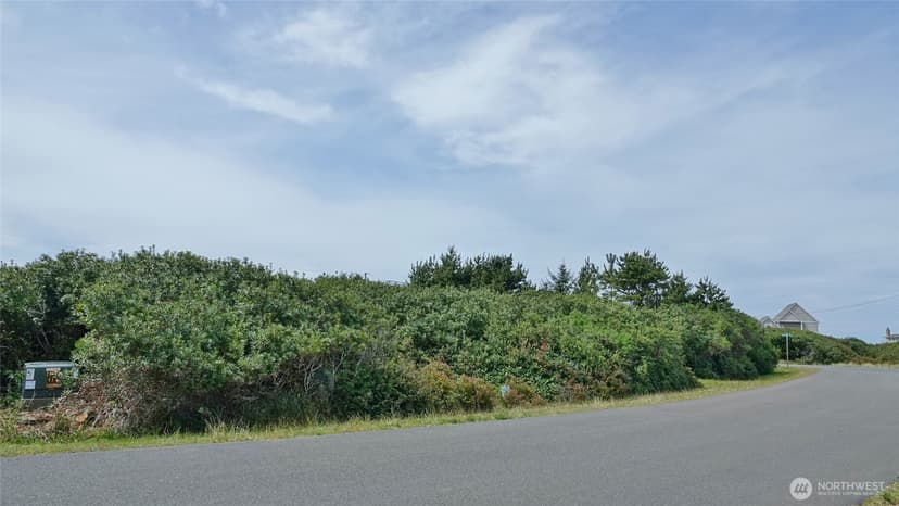 Property photo for 1056 1057 Greenview Avenue SW, Ocean Shores photo 22