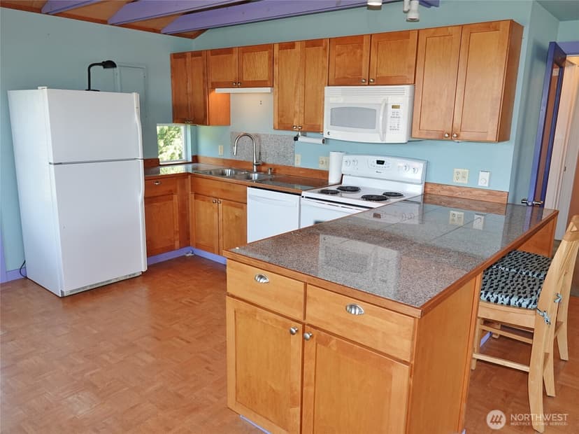 Property photo for 1056 1057 Greenview Avenue SW, Ocean Shores photo 31