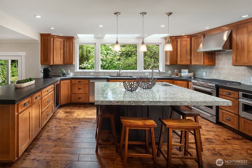 Property photo for 17215 NE 195th Street, Woodinville photo 13