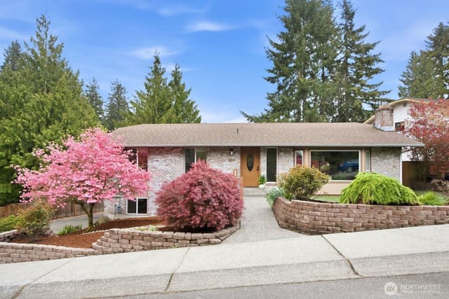 Property photo for 20210 107th Avenue NE, Bothell photo 2