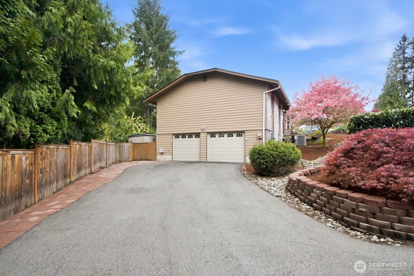 Property photo for 20210 107th Avenue NE, Bothell photo 5