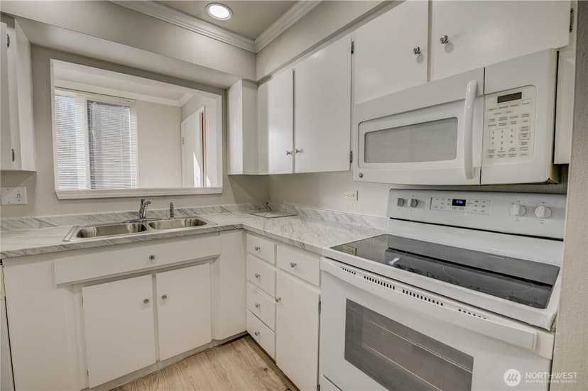 Property photo for 440 St Helens Avenue #209, Tacoma photo 8