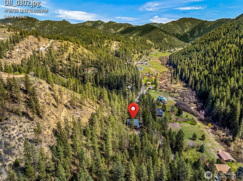 Property photo for 11090 Eagle Creek Road, Leavenworth photo 2