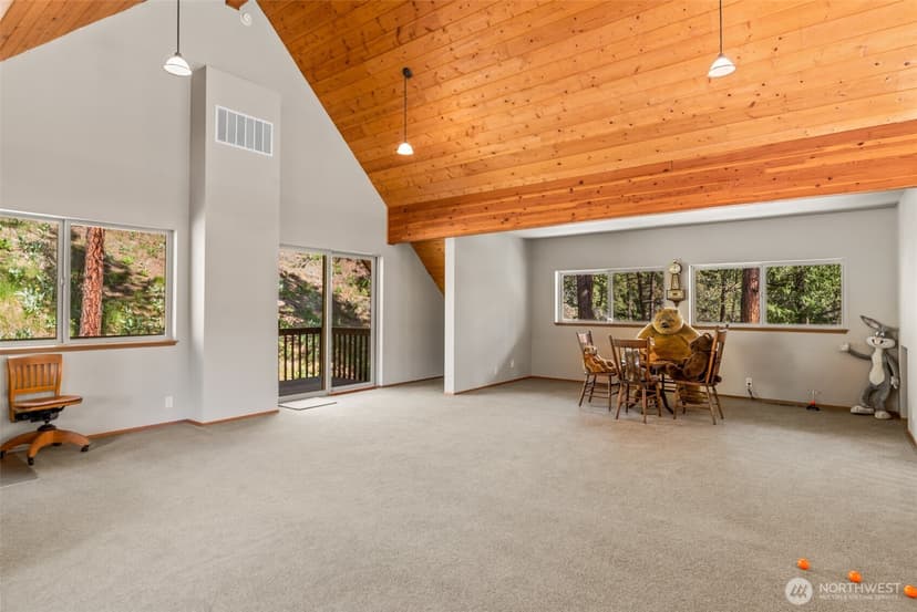 Property photo for 11090 Eagle Creek Road, Leavenworth photo 12