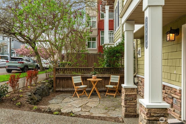 Property photo for 6522 5th Avenue NE, Seattle photo 4