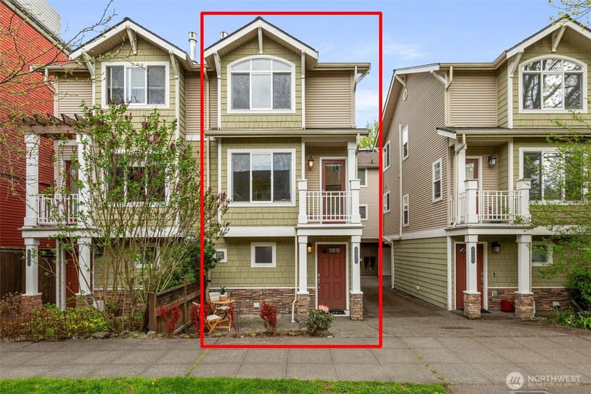 Property photo for 6522 5th Avenue NE, Seattle photo 2