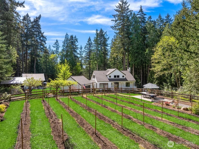 Property photo for 6518 NE Justin Court, Bainbridge Island photo 2