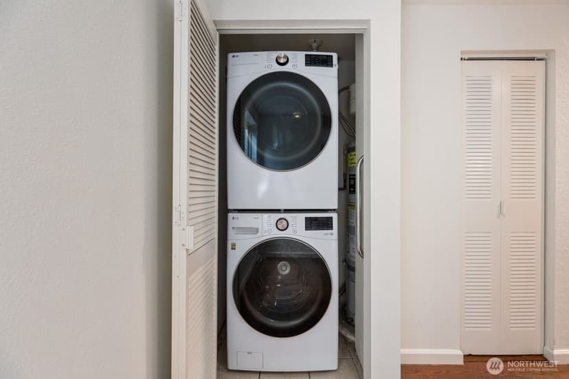 Property photo for 7307 224th Street SW #D5, Edmonds photo 15