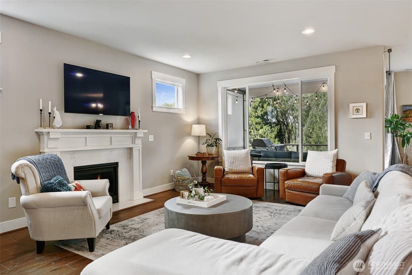 Property photo for 4720 NE 25th Street, Renton photo 7