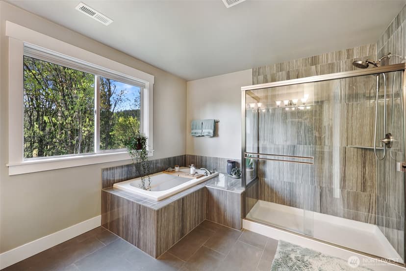 Property photo for 4720 NE 25th Street, Renton photo 23