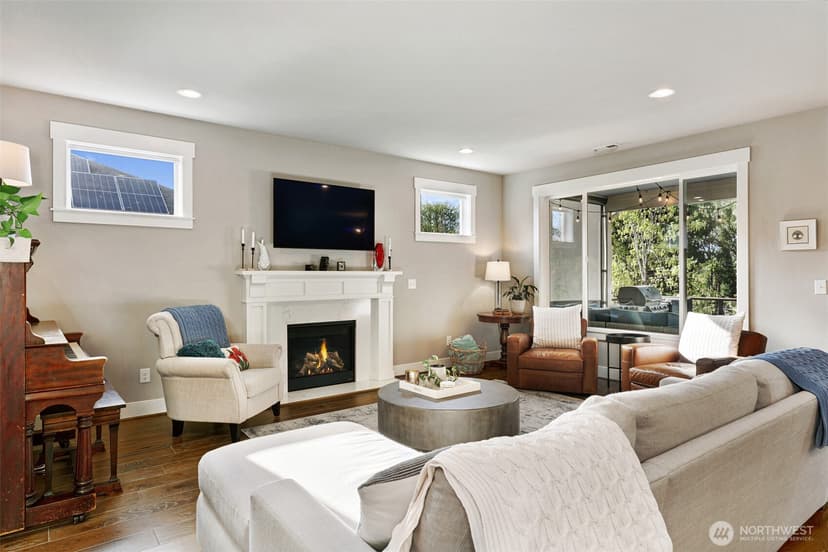 Property photo for 4720 NE 25th Street, Renton photo 6