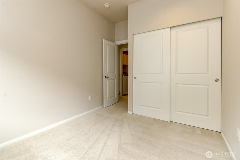 Property photo for 21230 40th Way S #E, SeaTac photo 18