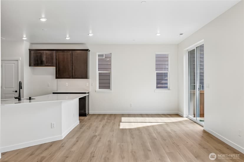 Property photo for 10404 6th Place SE #SW 21, Lake Stevens photo 4