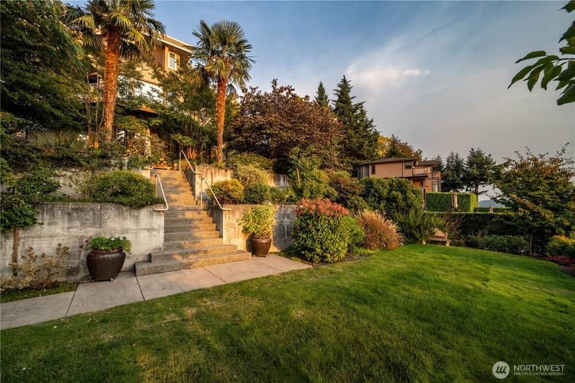 Property photo for 7439 W Mercer Way, Mercer Island photo 35