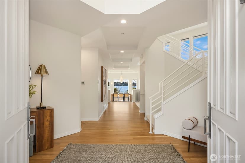 Property photo for 7439 W Mercer Way, Mercer Island photo 3