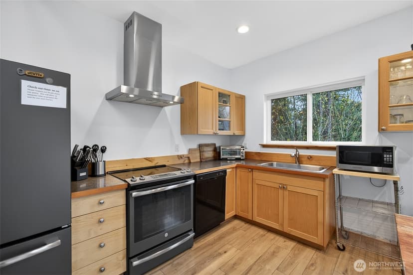 Property photo for 23119 Lake Wenatchee Hwy, Leavenworth photo 11