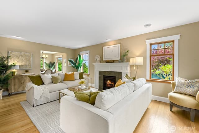 Property photo for 4060 39th Avenue SW, Seattle photo 4