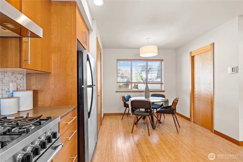 Property photo for 5232 California Avenue SW #C, Seattle photo 19