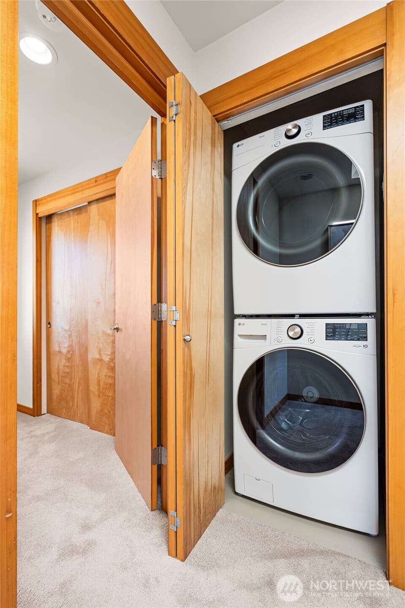 Property photo for 5232 California Avenue SW #C, Seattle photo 30