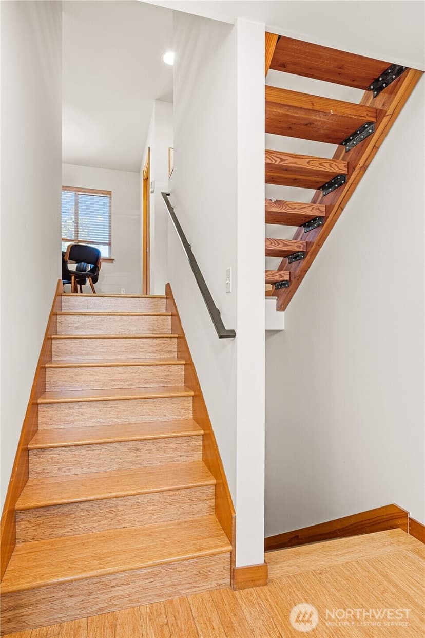Property photo for 5232 California Avenue SW #C, Seattle photo 11