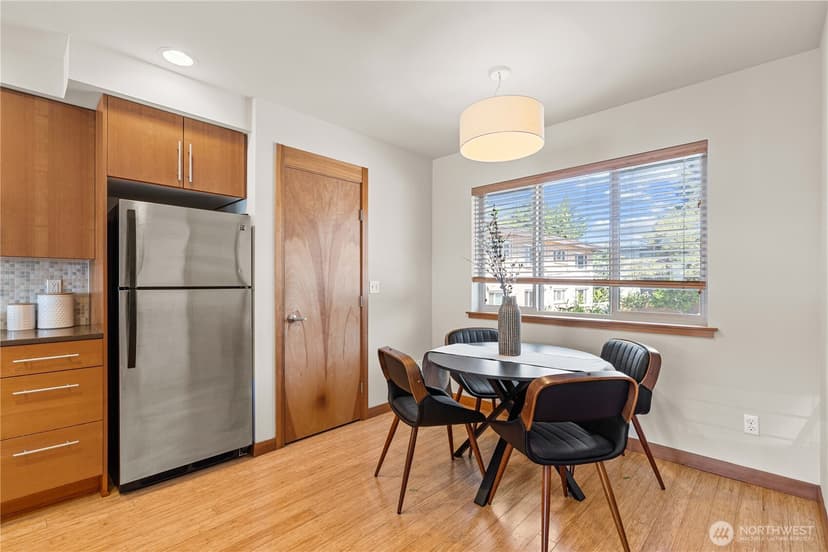 Property photo for 5232 California Avenue SW #C, Seattle photo 13