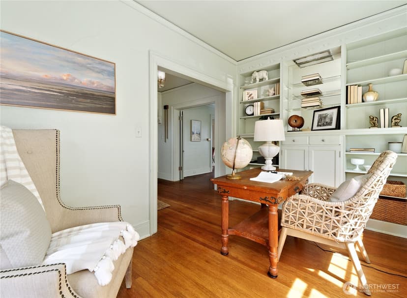 Property photo for 3010 Cascadia Avenue S, Seattle photo 4