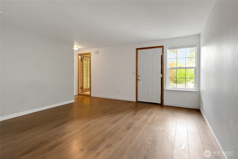 Property photo for 5721 99th Street Ct E, Puyallup photo 4