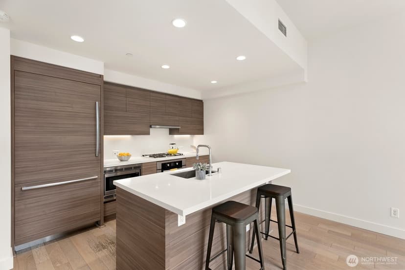 Property photo for 588 Bell Street #801s, Seattle photo 6