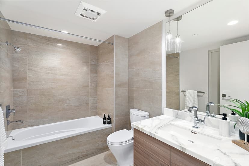 Property photo for 588 Bell Street #801s, Seattle photo 7