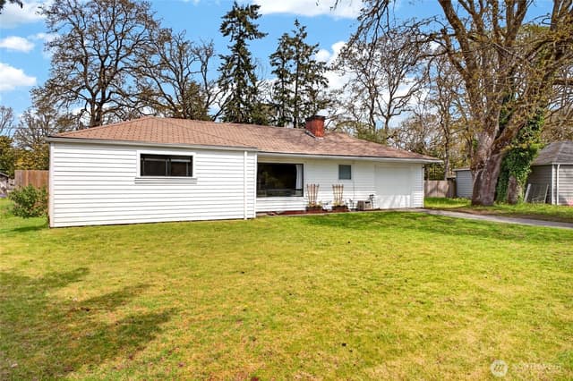 Property photo for 27 crescent Circle SW, Lakewood photo 5
