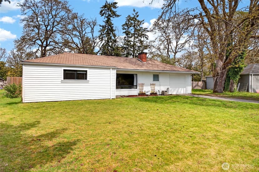 Property photo for 27 crescent Circle SW, Lakewood photo 5