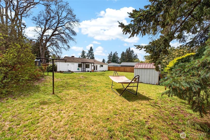 Property photo for 27 crescent Circle SW, Lakewood photo 29