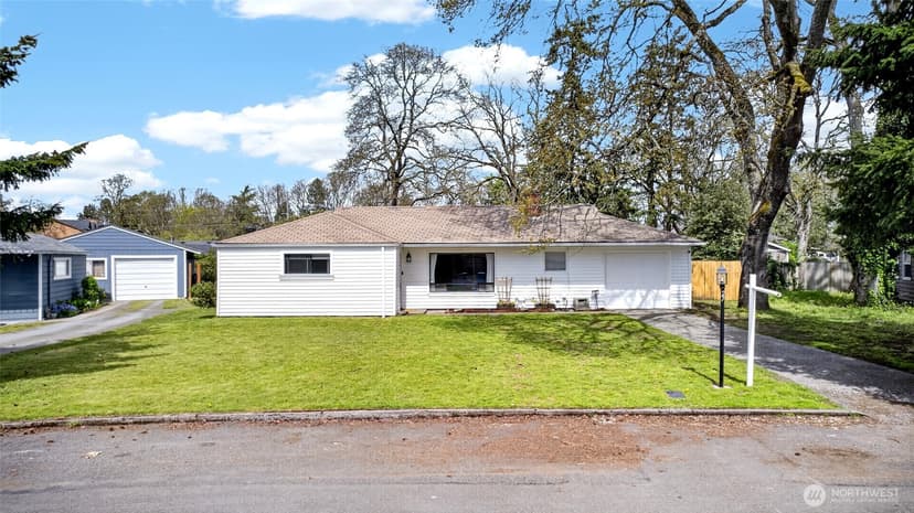 Property photo for 27 crescent Circle SW, Lakewood photo 28