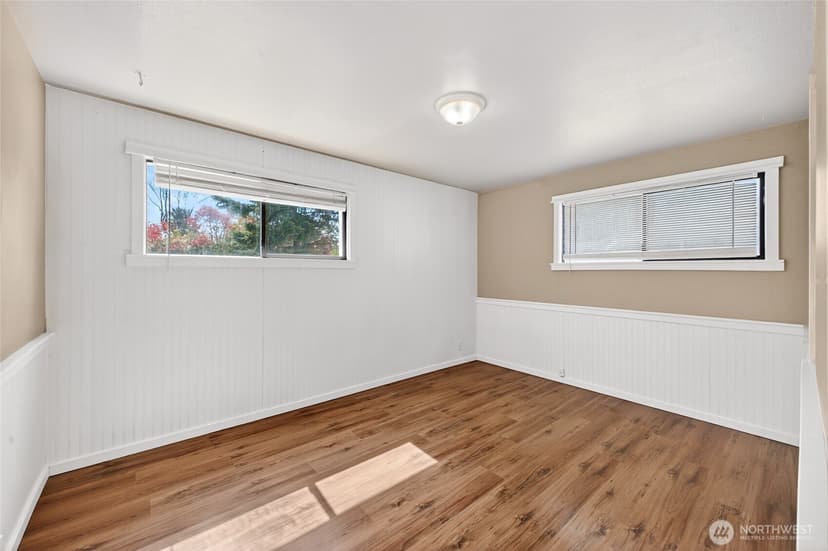 Property photo for 27 crescent Circle SW, Lakewood photo 22