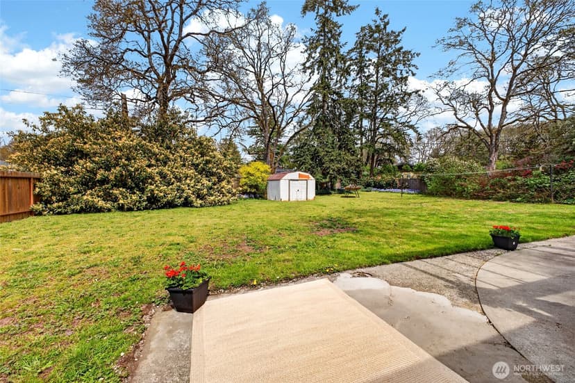 Property photo for 27 crescent Circle SW, Lakewood photo 25