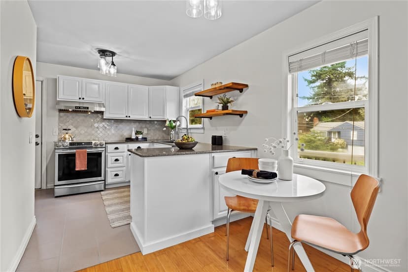Property photo for 3844 30th Avenue W, Seattle photo 12
