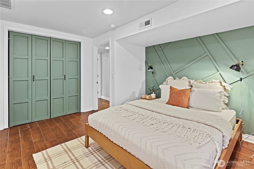 Property photo for 3844 30th Avenue W, Seattle photo 23