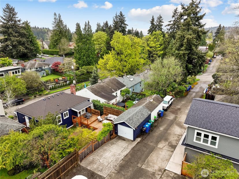 Property photo for 3844 30th Avenue W, Seattle photo 37