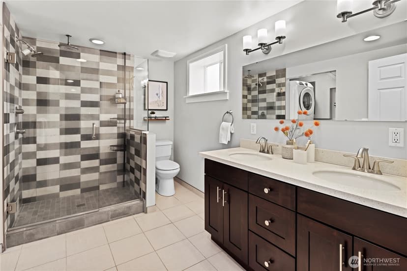 Property photo for 3844 30th Avenue W, Seattle photo 25