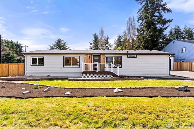 Property photo for 651 S 143rd Place, Burien photo 2
