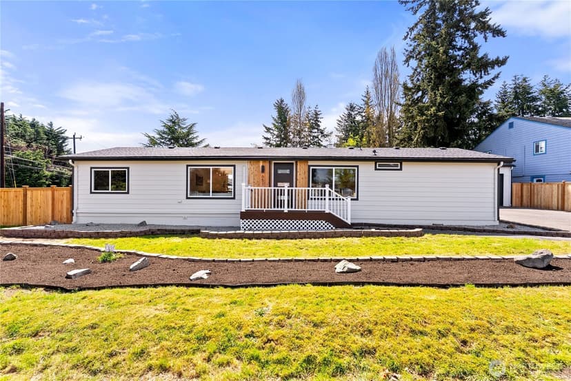 Property photo for 651 S 143rd Place, Burien photo 2