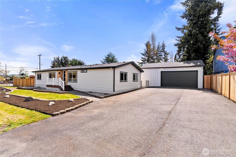 Property photo for 651 S 143rd Place, Burien photo 5