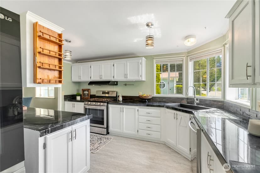 Property photo for 2019 SE Richmond Lane, Port Orchard photo 11
